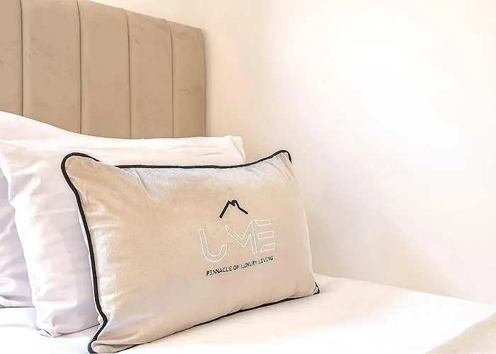 The Ivory Nook, Cozy & Spacious, Sleeps 8 Apartment