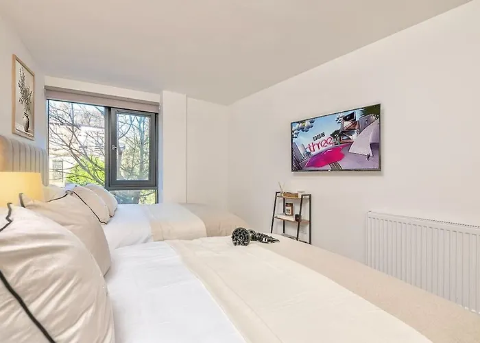 Apartment The Ivory Nook, Cozy & Spacious, Sleeps 8 *