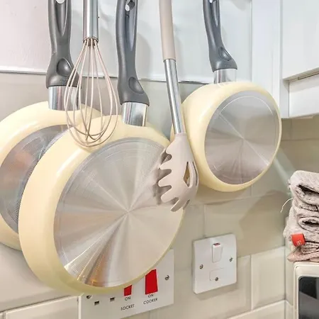 Апартаменти The Ivory Nook, Cozy & Spacious, Sleeps 8