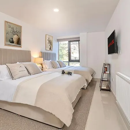 The Ivory Nook, Cozy & Spacious, Sleeps 8 Daire *