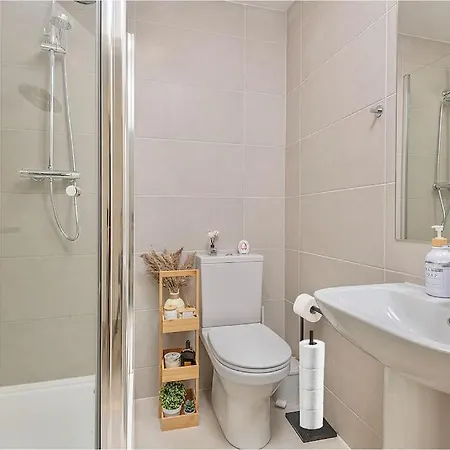 The Ivory Nook, Cozy & Spacious, Sleeps 8 *