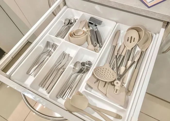 The Ivory Nook, Cozy & Spacious, Sleeps 8 * ليدز