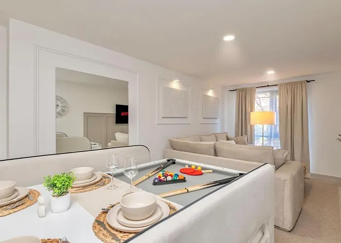 The Ivory Nook, Cozy & Spacious, Sleeps 8