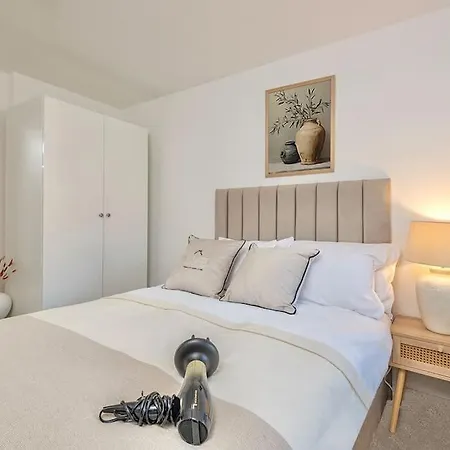 Apartamento The Ivory Nook, Cozy & Spacious, Sleeps 8 *