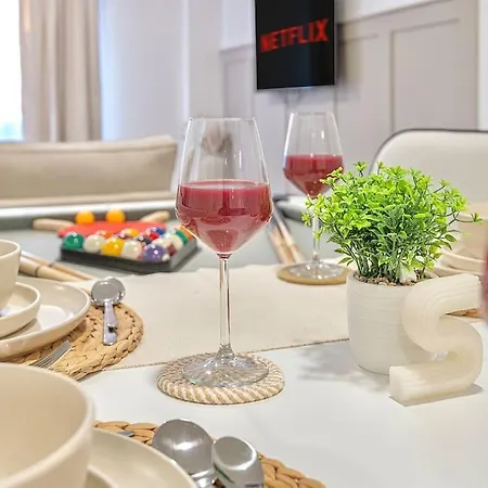 The Ivory Nook, Cozy & Spacious, Sleeps 8 Apartamento