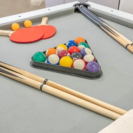 The Ivory Nook, Cozy & Spacious, Sleeps 8 Leeds (West Yorkshire)