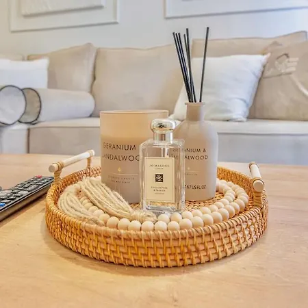 The Ivory Nook, Cozy & Spacious, Sleeps 8 Leeds (West Yorkshire)