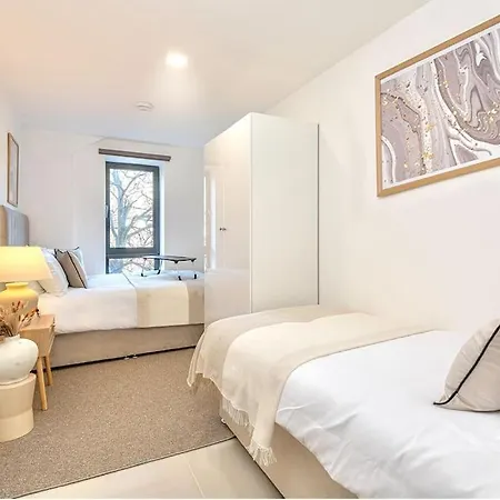 Apartment The Ivory Nook, Cozy & Spacious, Sleeps 8 *